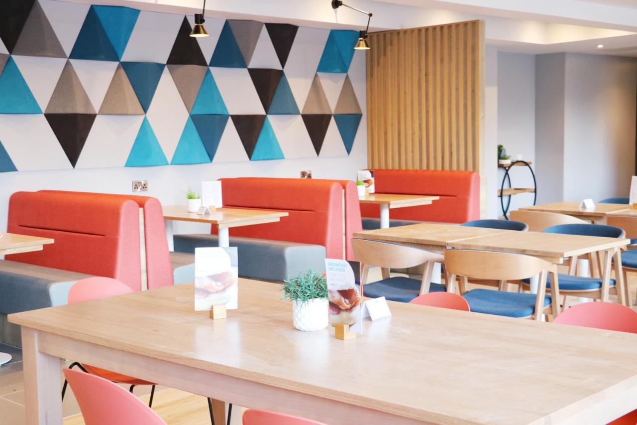 Holiday Inn Express, Chester Racecourse By Ihg Екстер'єр фото