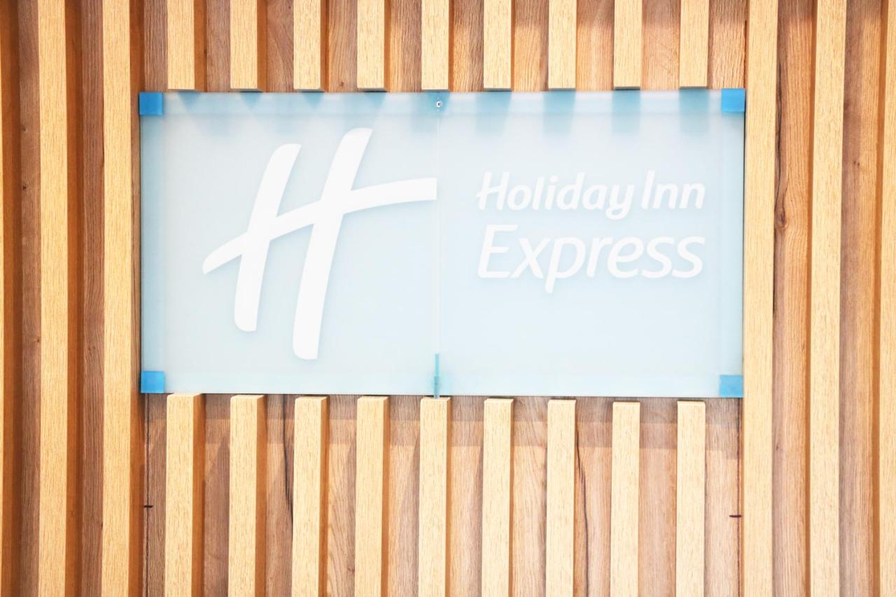 Holiday Inn Express, Chester Racecourse By Ihg Екстер'єр фото
