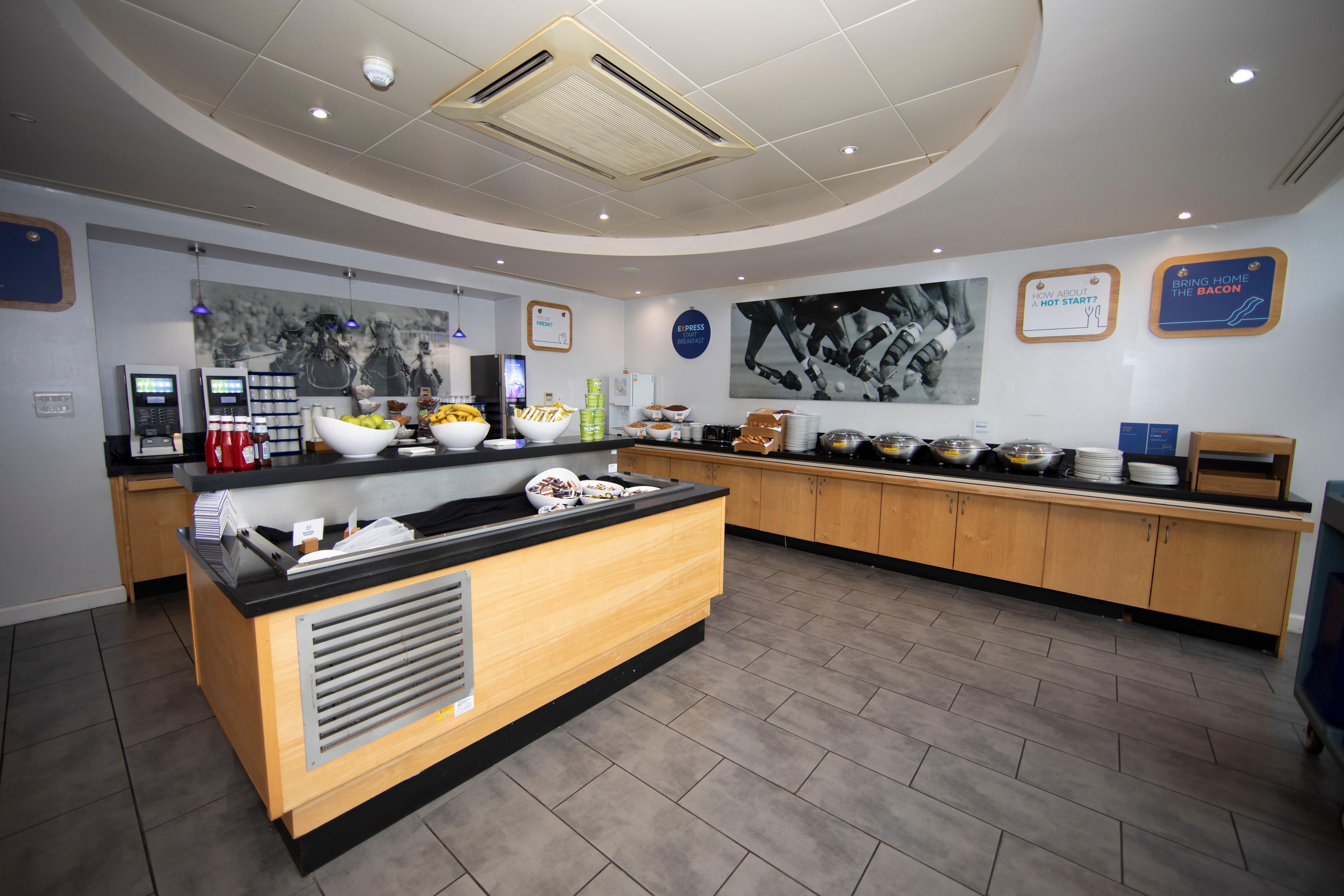 Holiday Inn Express, Chester Racecourse By Ihg Екстер'єр фото