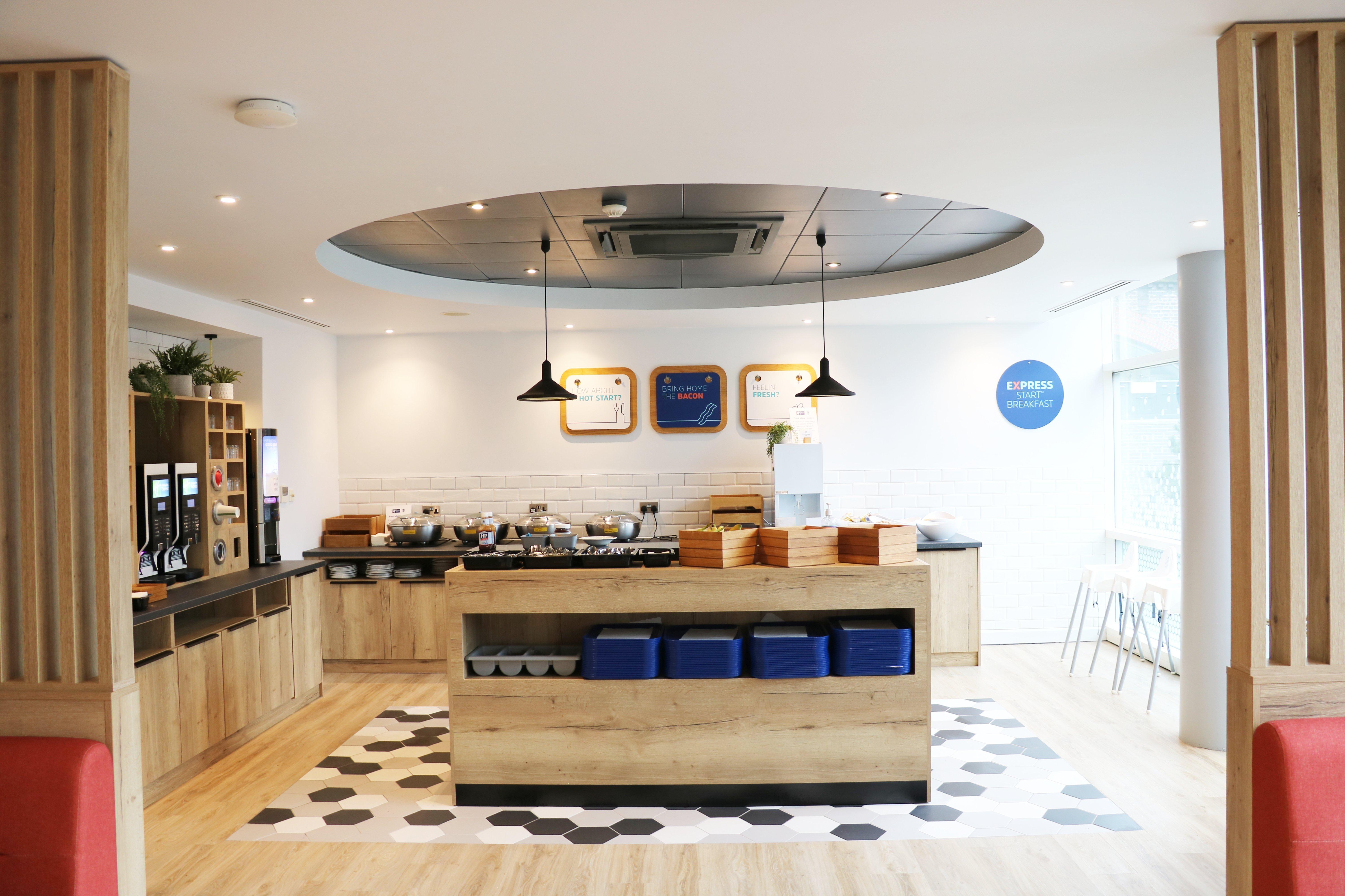 Holiday Inn Express, Chester Racecourse By Ihg Екстер'єр фото